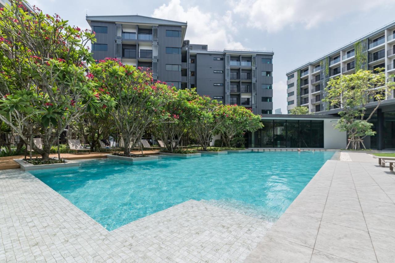 Appartamento Blossom Sathorn By Plearn Bangkok Esterno foto