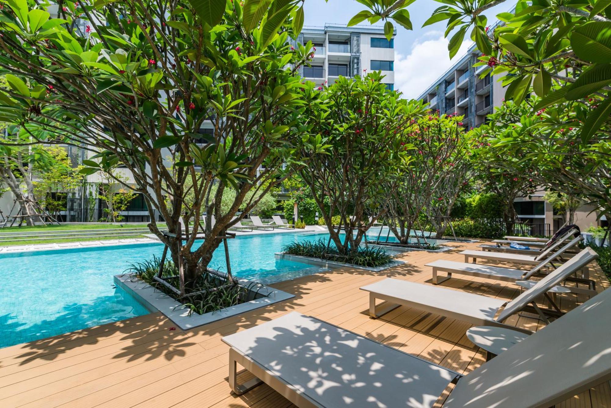 Appartamento Blossom Sathorn By Plearn Bangkok Esterno foto