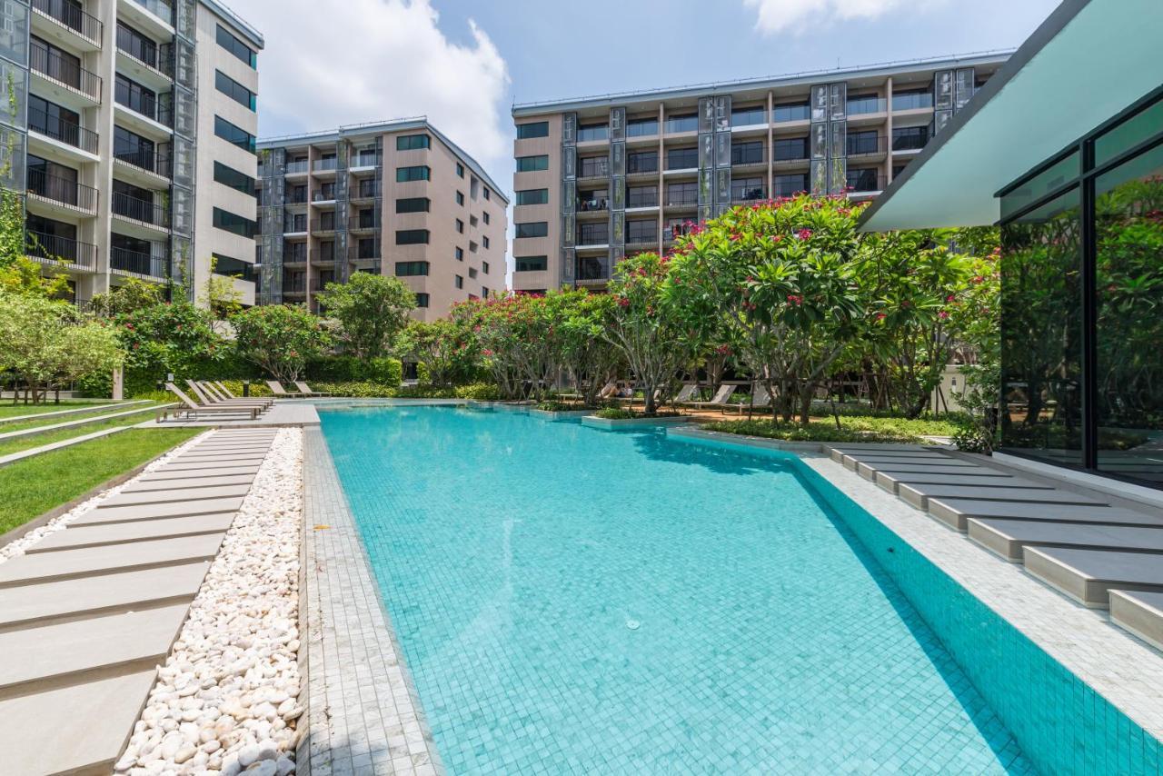 Appartamento Blossom Sathorn By Plearn Bangkok Esterno foto