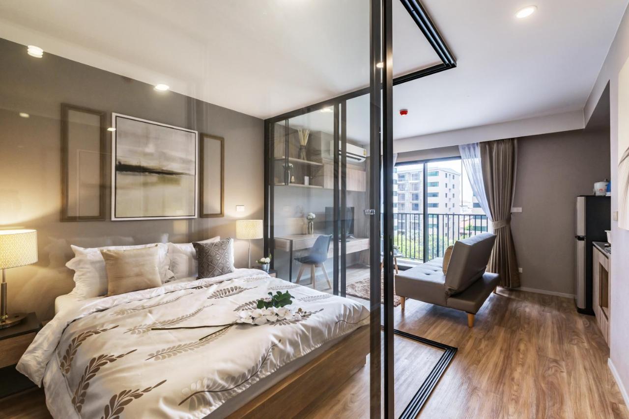 Appartamento Blossom Sathorn By Plearn Bangkok Esterno foto