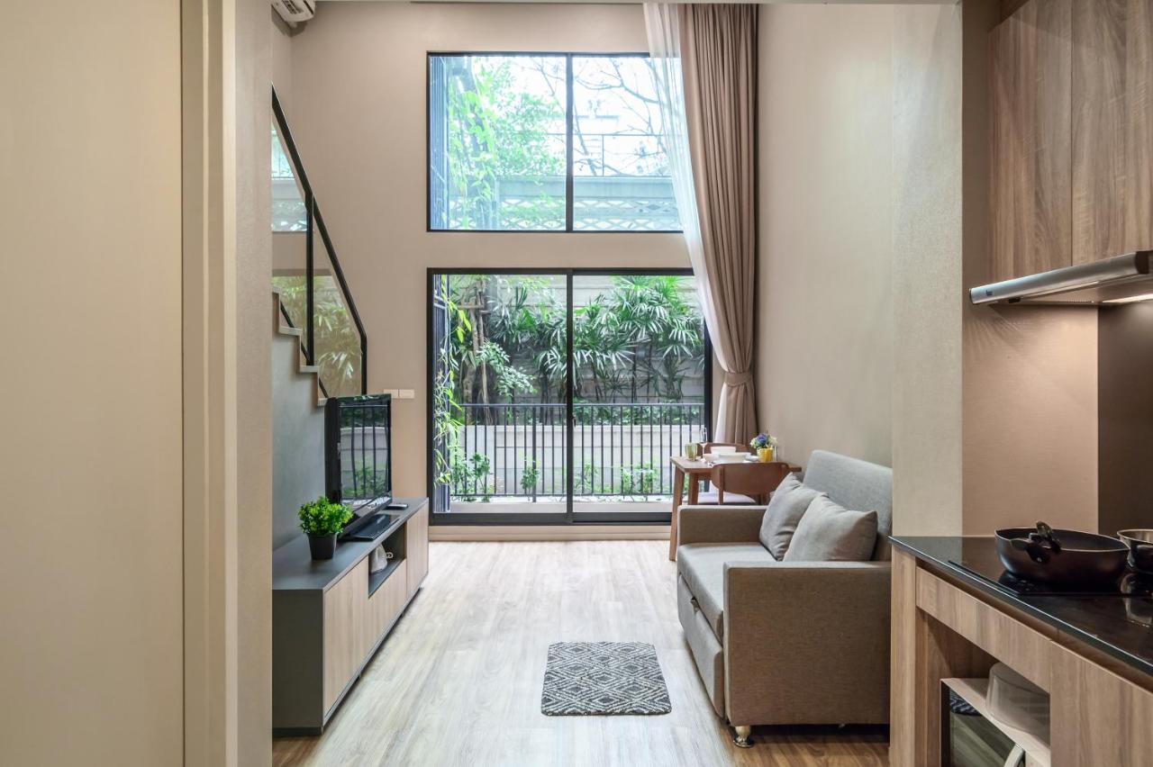 Appartamento Blossom Sathorn By Plearn Bangkok Esterno foto