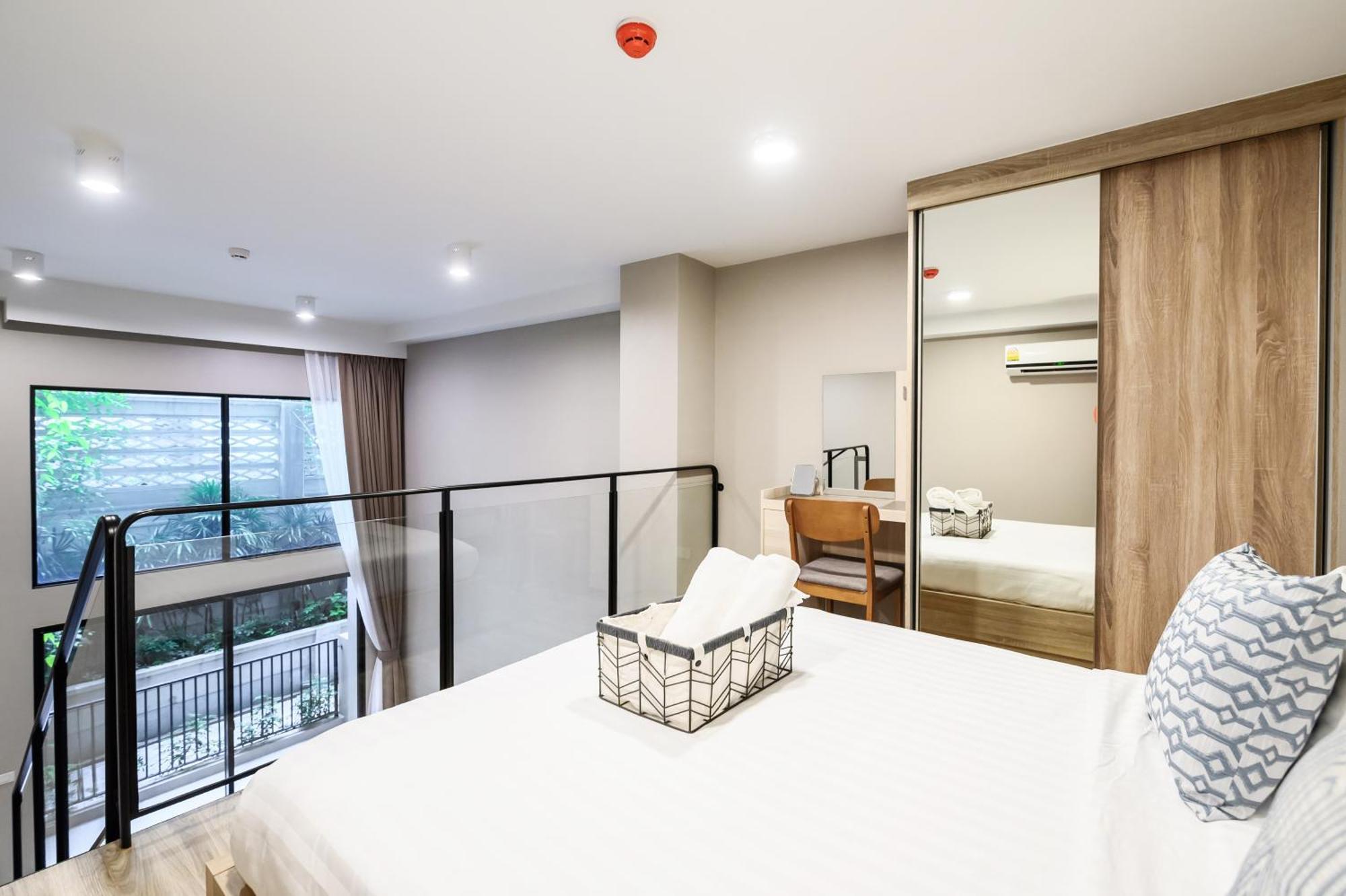 Appartamento Blossom Sathorn By Plearn Bangkok Camera foto